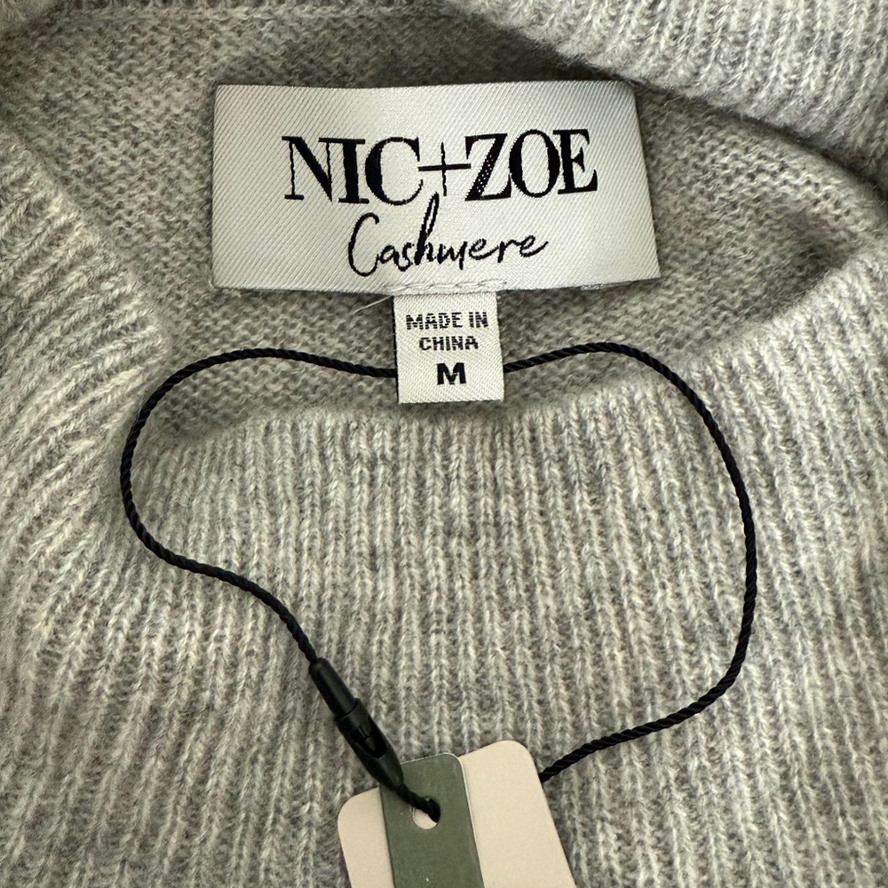 *New with Tags* NIC+ZOE 100% Cashmere Sweater - Size M